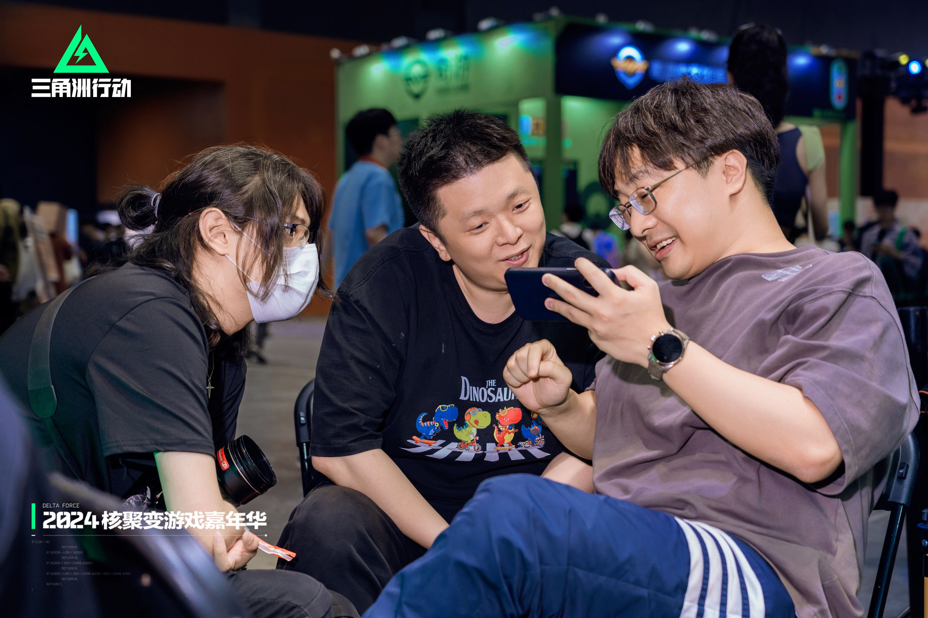 三角洲行动怎么秀刀